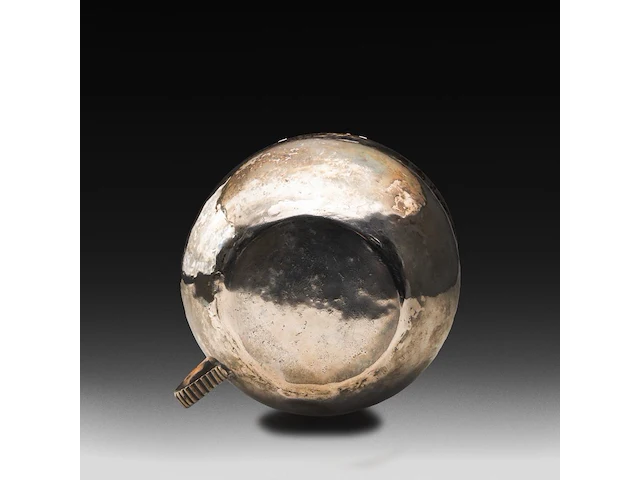 A flemish silver chamber pot, 17thc, weight: ca. 690 g 10 x 24 cm. (3.94 x 9.44 in.) - afbeelding 3 van  4