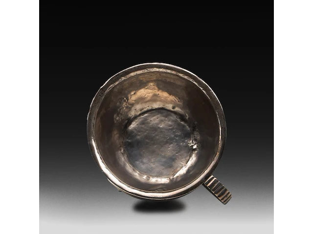 A flemish silver chamber pot, 17thc, weight: ca. 690 g 10 x 24 cm. (3.94 x 9.44 in.) - afbeelding 4 van  4