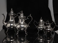 A four-part silver coffee and tea set, dutch duty mark 835/000, h 16,5 - 31 cm, weight: ca 3617 g