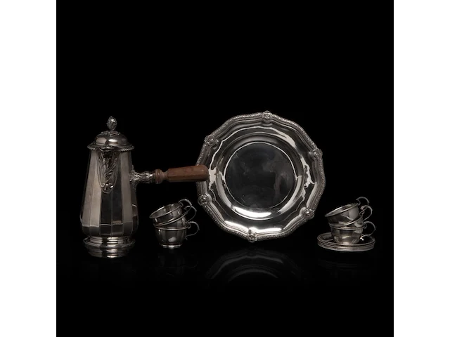 A french chocolate pot, a hungarian plate and six silver cups and saucers, h 4,5 - 23,5 cm, total weight: 1796 g - afbeelding 1 van  12