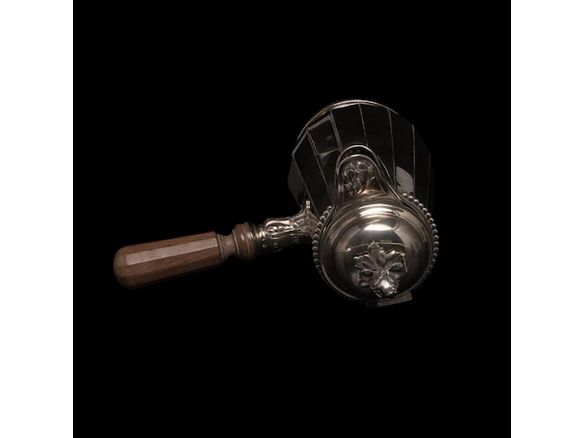 A french chocolate pot, a hungarian plate and six silver cups and saucers, h 4,5 - 23,5 cm, total weight: 1796 g - afbeelding 12 van  12