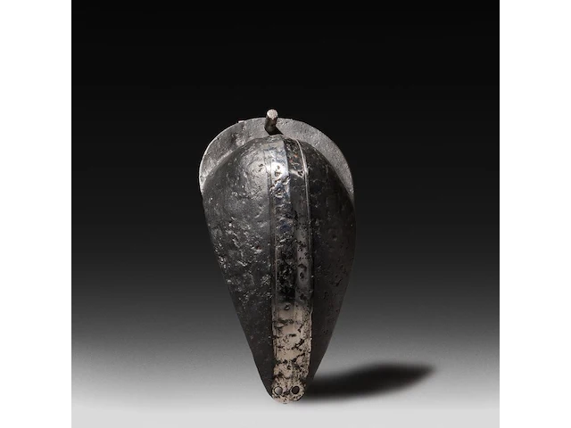 A german renaissance iron codpiece for an armour, ca. 1580 20 cm. (7.87 in.) - afbeelding 1 van  4