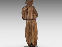 A gothic walnut sculpture of an angel, ca. 1500 63 cm. (24.80 in.) - afbeelding 4 van  8