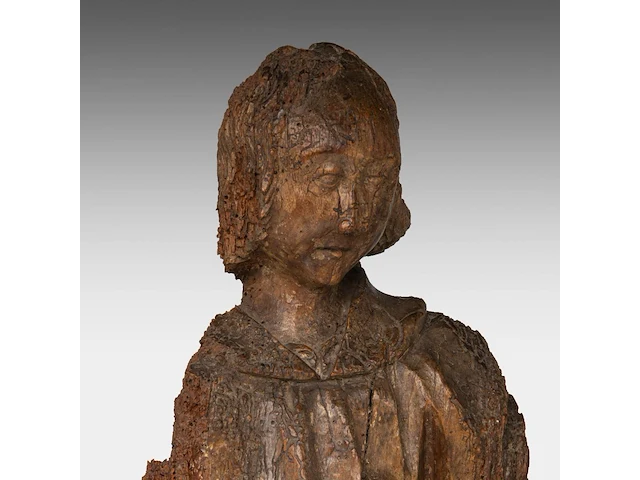 A gothic walnut sculpture of an angel, ca. 1500 63 cm. (24.80 in.) - afbeelding 8 van  8