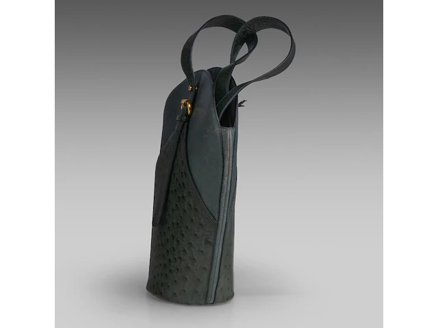 A green delvaux 'verdict' handbag in ostrich leather 37.5 cm. (14.75 in.) - afbeelding 5 van  10