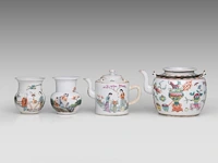 A group of chinese famille rose ware, incl. a ‘buddhist lion’ ginger jar and a series of two fine plates, 19thc and 18thc, tallest h 34 cm (11) - afbeelding 12 van  20