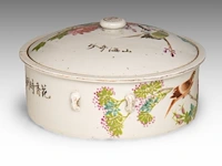 A group of chinese famille rose ware, incl. a fine food warmer, republic period, tallest h 21,5 cm (7) - afbeelding 5 van  13