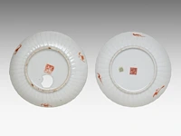 A group of chinese famille rose ware, incl. two fine teapots, some signed, some marked and of the tongzhi period, tallest h 16,5 cm (6) - afbeelding 2 van  10