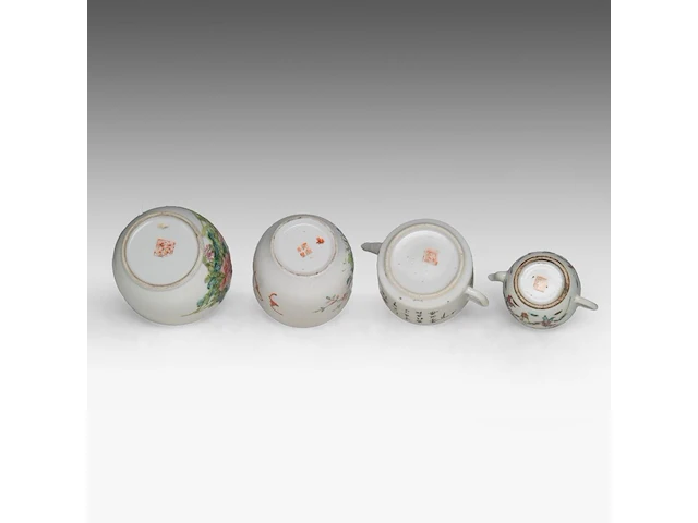 A group of chinese famille rose ware, incl. two fine teapots, some signed, some marked and of the tongzhi period, tallest h 16,5 cm (6) - afbeelding 9 van  10