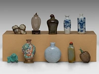 A group of chinese snuff bottles and carved mineral playthings, 20thc, h 6 - 8,1 cm