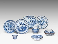 A group of ten chinese blue and white wares, incl. two kangxi floral decorated small dishes, 17thc and 18thc, largest 23 x 31 cm