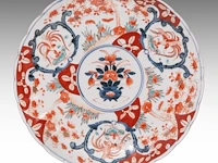 A group of thirteen japanese imari plates, incl. a series of six deep plates, meiji period, ø 23,5 - 29 cm (13) - afbeelding 4 van  11