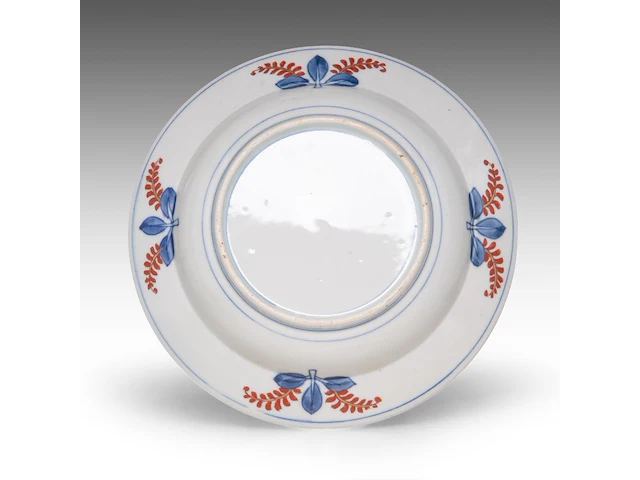 A group of thirteen japanese imari plates, incl. a series of six deep plates, meiji period, ø 23,5 - 29 cm (13) - afbeelding 9 van  11
