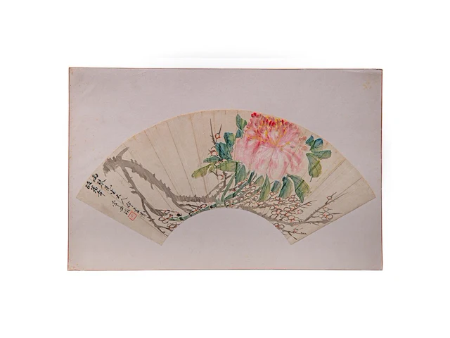 A group of three chinese paintings on fan, mostly 'flower garden', colour on paper, signed text and seal stamp, largest l 55,5 cm - afbeelding 7 van  7