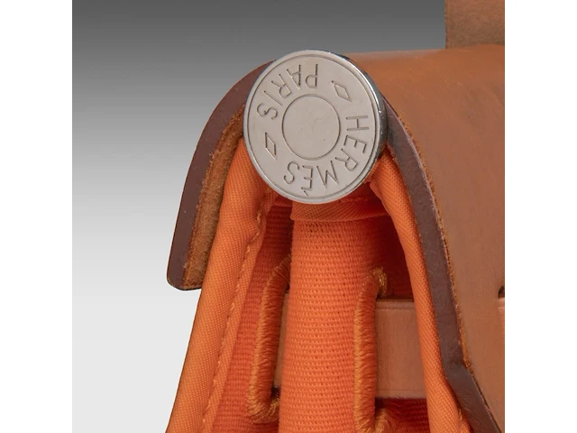 A hermès 'herbag' 31 in leather and orange toile, includes pouch, h 25 - w 31 - d 10 cm - afbeelding 4 van  18