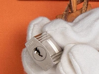 A hermès 'herbag' 31 in leather and orange toile, includes pouch, h 25 - w 31 - d 10 cm - afbeelding 10 van  18