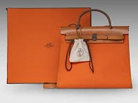 A hermès 'herbag' 31 in leather and orange toile, includes pouch, h 25 - w 31 - d 10 cm - afbeelding 15 van  18