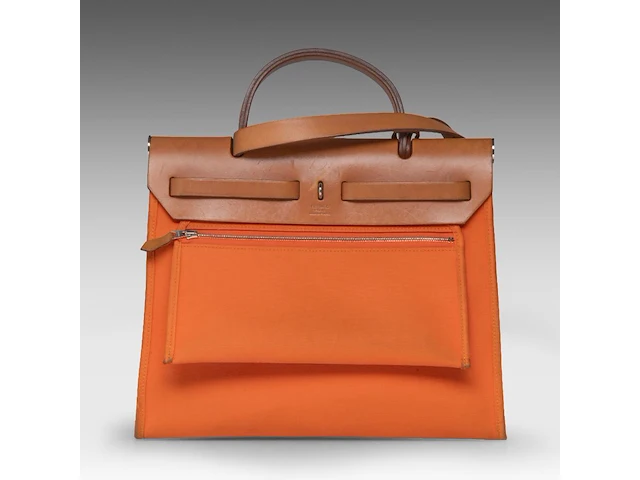 A hermès 'herbag' 31 in leather and orange toile, includes pouch, h 25 - w 31 - d 10 cm - afbeelding 17 van  18