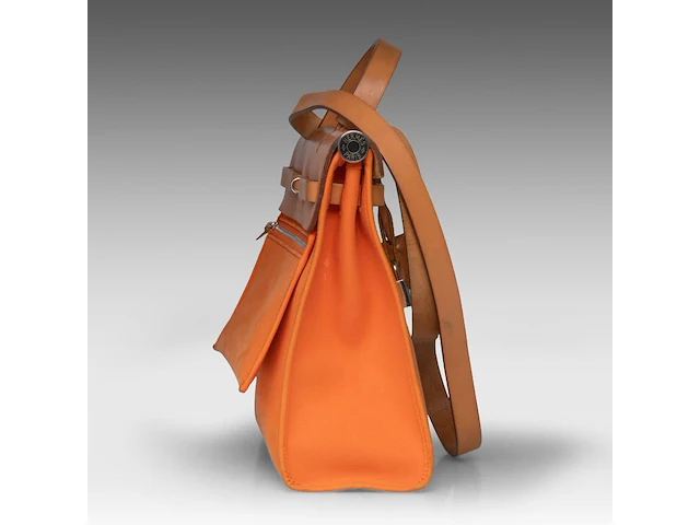 A hermès 'herbag' 31 in leather and orange toile, includes pouch, h 25 - w 31 - d 10 cm - afbeelding 18 van  18