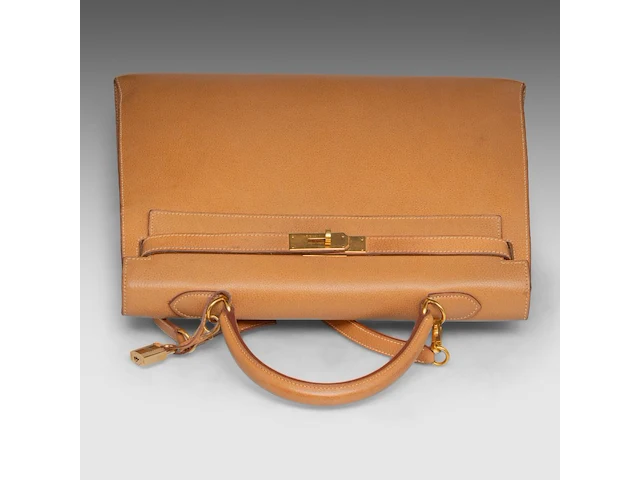A hermès kelly 35 sellier veau epsom handbag with cc hardware 24.5 x 35 x 13 cm. (9.65 x 13.77 x 5.12 in.) - afbeelding 17 van  19