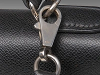 A hermès kelly 40 retourné in black veau epsom handbag with ck hardware 27 x 40 x 13 cm. (10.63 x 15 3/4 x 5.12 in.) - afbeelding 7 van  36