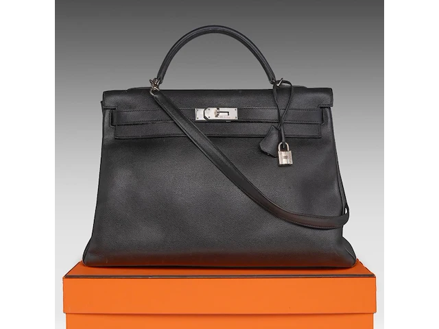 A hermès kelly 40 retourné in black veau epsom handbag with ck hardware 27 x 40 x 13 cm. (10.63 x 15 3/4 x 5.12 in.) - afbeelding 29 van  36