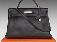 A hermès kelly 40 retourné in black veau epsom handbag with ck hardware 27 x 40 x 13 cm. (10.63 x 15 3/4 x 5.12 in.) - afbeelding 29 van  36