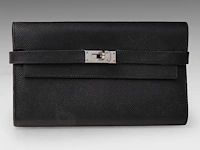 A hermès kelly wallet to go in black calfskin 11 x 20 cm. (4.33 x 7.87 in.) - afbeelding 1 van  9