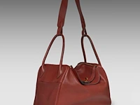 A hermès lindy 34 rouge hermès veau swift leather handbag with cc hardware 22 x 34 x 16 cm. (8.66 x 13.39 x 6.29 in.) - afbeelding 3 van  19