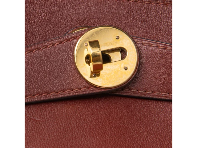 A hermès lindy 34 rouge hermès veau swift leather handbag with cc hardware 22 x 34 x 16 cm. (8.66 x 13.39 x 6.29 in.) - afbeelding 6 van  19