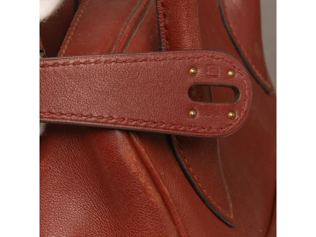 A hermès lindy 34 rouge hermès veau swift leather handbag with cc hardware 22 x 34 x 16 cm. (8.66 x 13.39 x 6.29 in.) - afbeelding 7 van  19