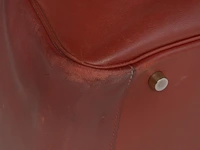 A hermès lindy 34 rouge hermès veau swift leather handbag with cc hardware 22 x 34 x 16 cm. (8.66 x 13.39 x 6.29 in.) - afbeelding 10 van  19