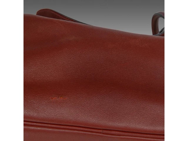 A hermès lindy 34 rouge hermès veau swift leather handbag with cc hardware 22 x 34 x 16 cm. (8.66 x 13.39 x 6.29 in.) - afbeelding 11 van  19