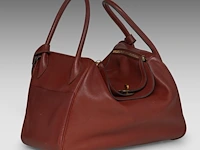 A hermès lindy 34 rouge hermès veau swift leather handbag with cc hardware 22 x 34 x 16 cm. (8.66 x 13.39 x 6.29 in.) - afbeelding 12 van  19