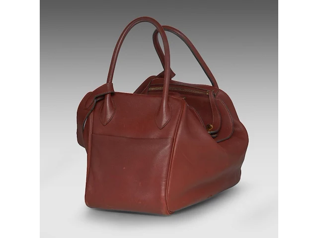 A hermès lindy 34 rouge hermès veau swift leather handbag with cc hardware 22 x 34 x 16 cm. (8.66 x 13.39 x 6.29 in.) - afbeelding 14 van  19