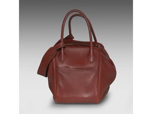 A hermès lindy 34 rouge hermès veau swift leather handbag with cc hardware 22 x 34 x 16 cm. (8.66 x 13.39 x 6.29 in.) - afbeelding 15 van  19