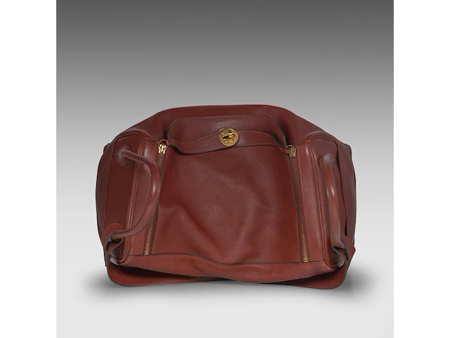A hermès lindy 34 rouge hermès veau swift leather handbag with cc hardware 22 x 34 x 16 cm. (8.66 x 13.39 x 6.29 in.) - afbeelding 18 van  19