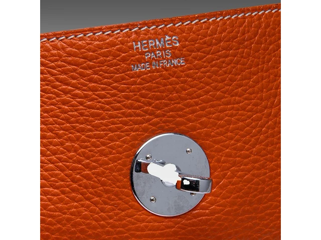 A hermès lindy handbag 24 x 35 x 17 cm. (9.44 x 13.77 x 6.69 in.) - afbeelding 2 van  11