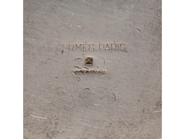 A hermès two-tone silver plate table lighter 'cartouche', ca 1970 9.5 cm. (3.74 in.) - afbeelding 6 van  6