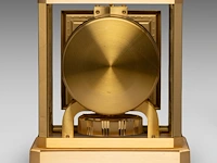 A jaeger-lecoultre 'atmos viii' clock, '70s the clock: 23 x 21 x 16.5 cm. (9.06 x 8.26 x 6 1/2 in.), the case: 26 x 24 x 19.5 cm. (10.24 x 9.44 x 7.67 in.) - afbeelding 4 van  9