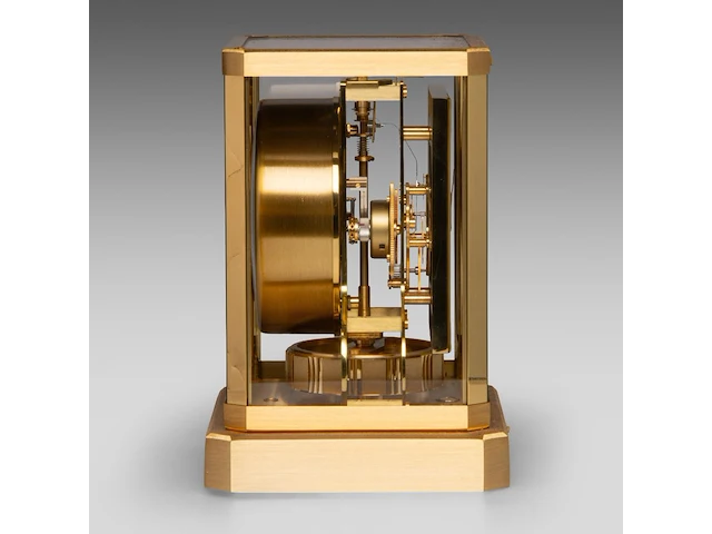 A jaeger-lecoultre 'atmos viii' clock, '70s the clock: 23 x 21 x 16.5 cm. (9.06 x 8.26 x 6 1/2 in.), the case: 26 x 24 x 19.5 cm. (10.24 x 9.44 x 7.67 in.) - afbeelding 5 van  9
