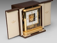 A jaeger-lecoultre 'atmos viii' clock, '70s the clock: 23 x 21 x 16.5 cm. (9.06 x 8.26 x 6 1/2 in.), the case: 26 x 24 x 19.5 cm. (10.24 x 9.44 x 7.67 in.) - afbeelding 7 van  9