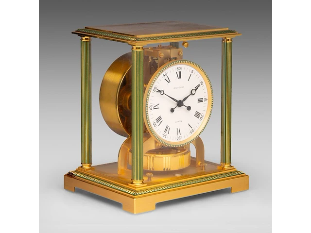 A jaeger-lecoultre 'vendôme' atmos clock, '70s 24 x 21 x 16.5 cm. (9.44 x 8.26 x 6 1/2 in.) - afbeelding 2 van  6