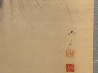 A japanese 'birds on a cliff' and a 'magpies in a lotus pond' painting, both framed 137,5 x 65,5 cm - afbeelding 11 van  12