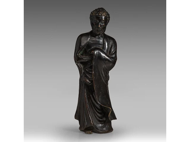 A japanese bronze figure of a rakan (arhat), meiji period, h 26 cm - afbeelding 1 van  7