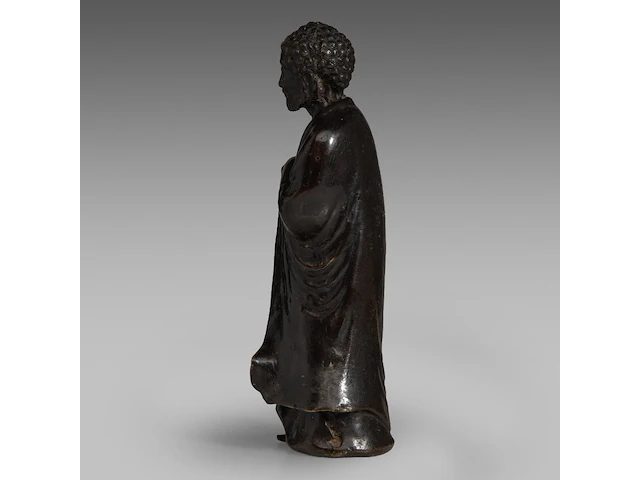 A japanese bronze figure of a rakan (arhat), meiji period, h 26 cm - afbeelding 3 van  7