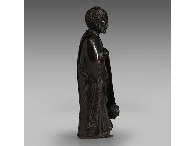 A japanese bronze figure of a rakan (arhat), meiji period, h 26 cm - afbeelding 5 van  7