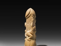 A japanese carved hippo ivory 'dildo harigata', embraced by female figures 15 cm. (5.91 in.) - afbeelding 3 van  5