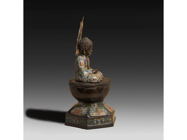 A japanese champlevé enameled bronze buddha, signed, 19th/20thc, h 56,5 cm - afbeelding 2 van  5