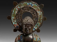 A japanese champlevé enameled bronze buddha, signed, 19th/20thc, h 56,5 cm - afbeelding 5 van  5